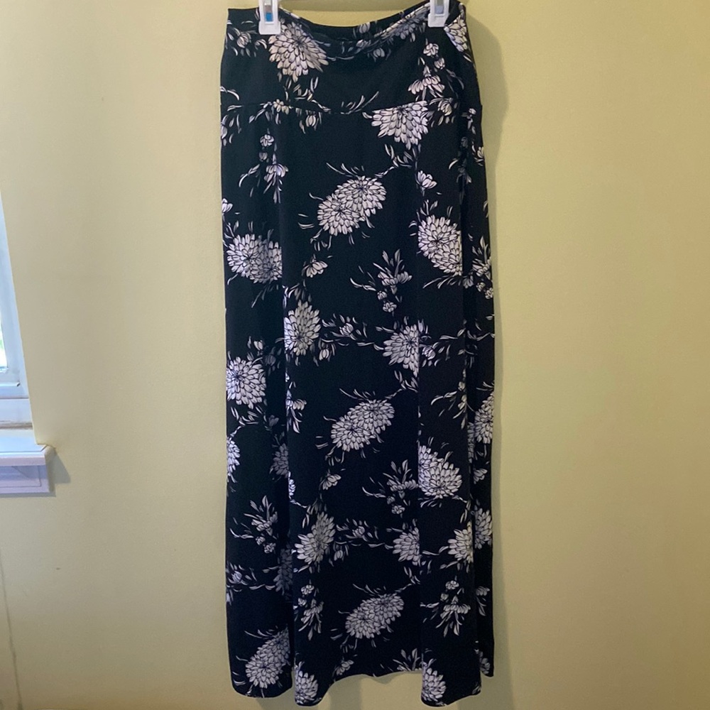 NWT Loveappella Maxi Skirt